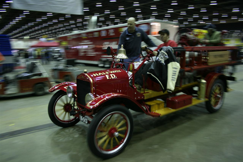 Illustration for article titled 2009 Detroit Autorama Wrap Up: Driving Out